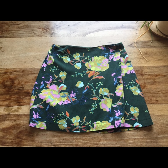 Urban Outfitters Skirt - Picture 2 of 4